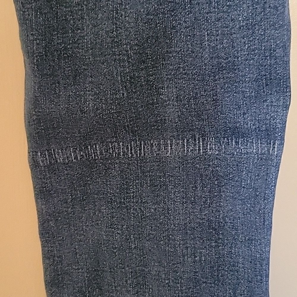 Calvin Klein Ultimate Skinny Jean Size 2 - Picture 6 of 6